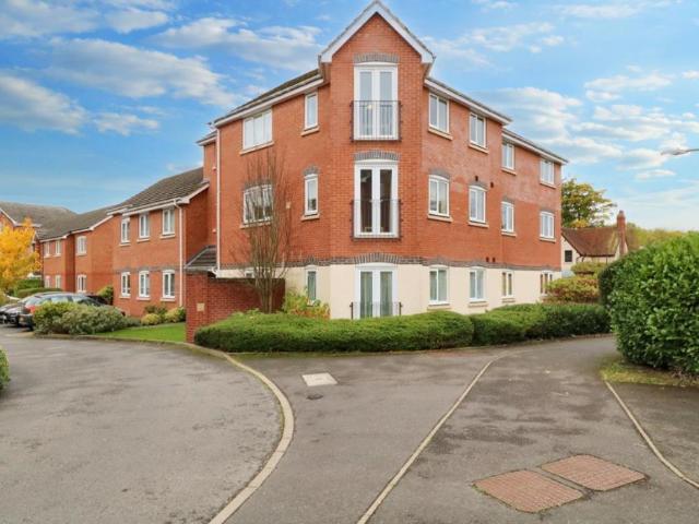 House for rent in Green Close, Warwickshire