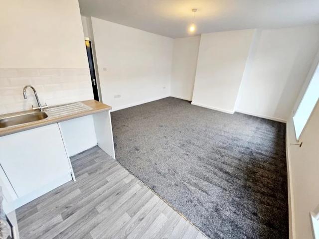 Flat for rent in St Helens