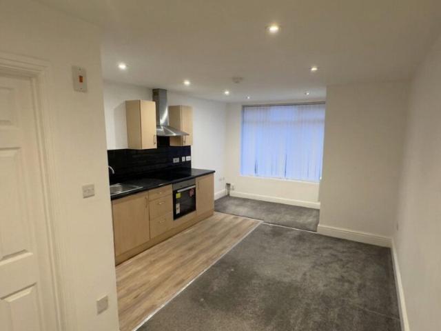 Flat for rent in Osmondthorpe, West Yorkshire