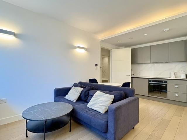 Flat for rent in London Borough of Hounslow, Greater London