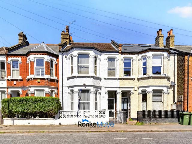 Flat for rent in West Norwood, Greater London