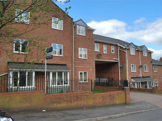 Flat for rent in Gledhow Park, Leeds