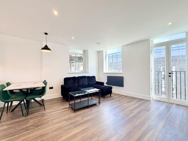Flat for rent in Kensal Town, Greater London