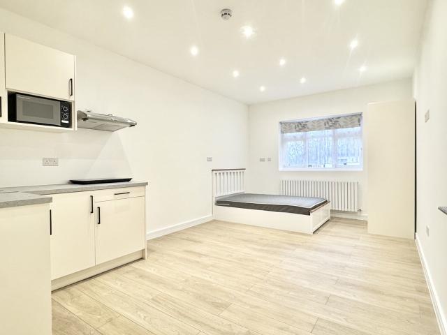 Flat for rent in London Borough of Harrow, Greater London