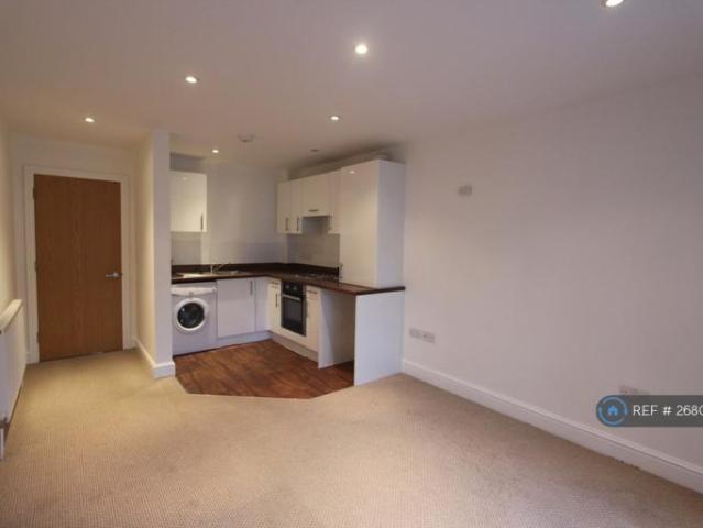 Flat for rent in Midway, Kent