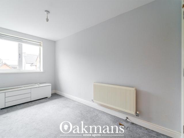 Flat for rent in Shirley, West Midlands