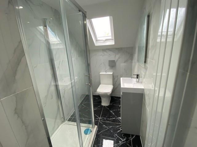 Flat for rent in Calderstones