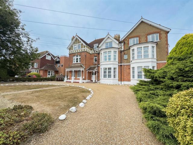 Flat for rent in Old Town, Heathlands