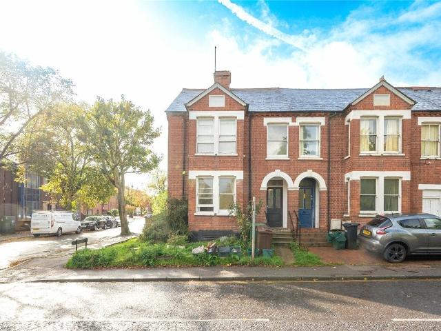 Flat for rent in St Albans, Five Acres