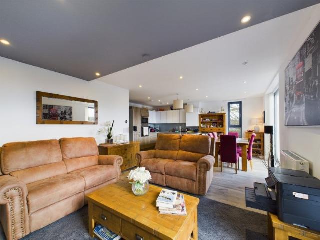 Flat for rent in Golden Valley, Gloucestershire