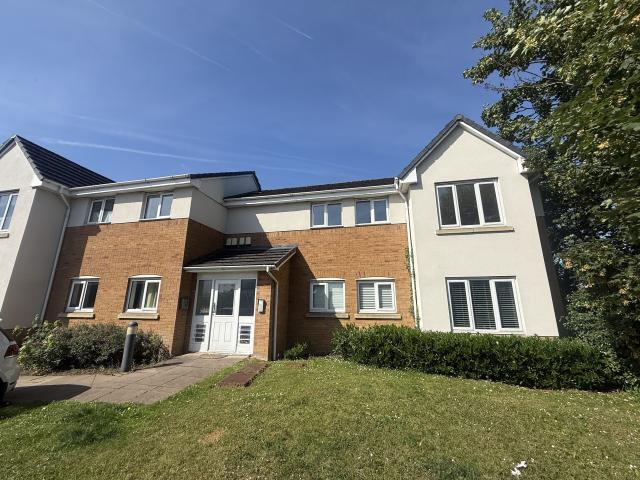 Flat for rent in Golden Valley, Gloucestershire