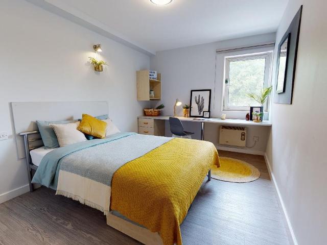 Room for rent in Chorlton-on-Medlock, Georgia