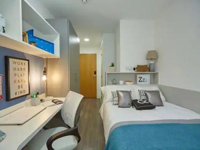 Room for rent in Calton, Scotland
