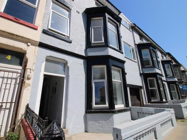 Flat for rent in Foxhall, Blackpool