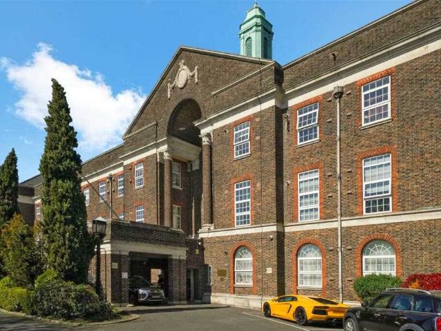 Flat for rent in Dollis Hill, Greater London