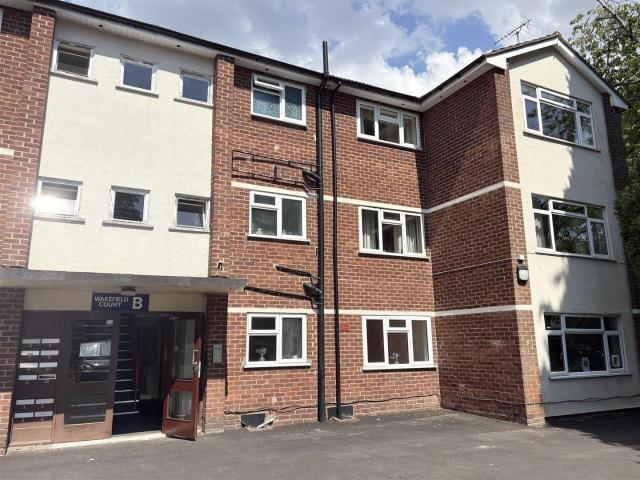 Flat for rent in Wake Green, West Midlands