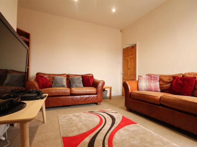 Flat for rent in Jesmond, Tyne And Wear