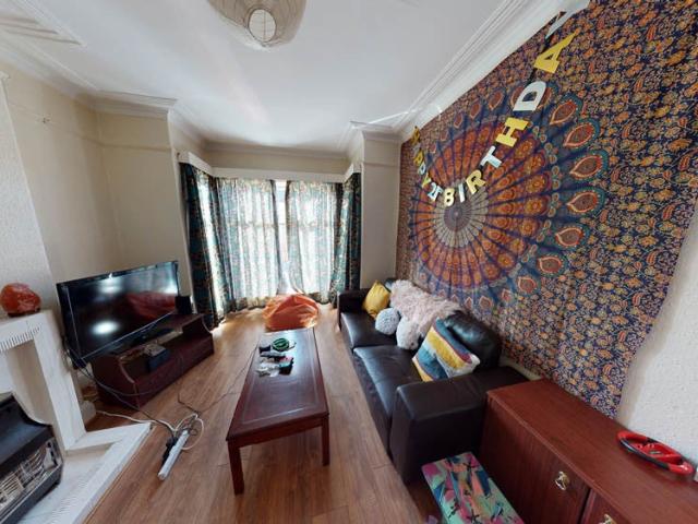 Flat for rent in Beckett Park, Headingley