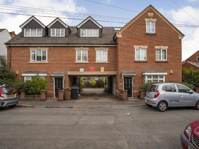 Flat for rent in Littleover, East Midlands
