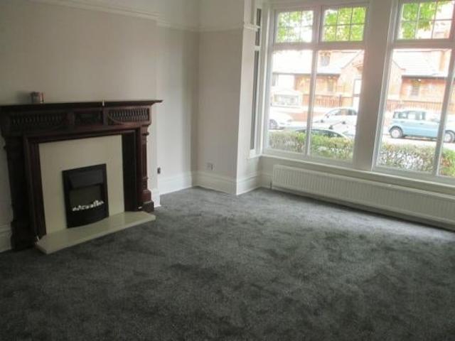 Flat for rent in Allerton, Calderstones
