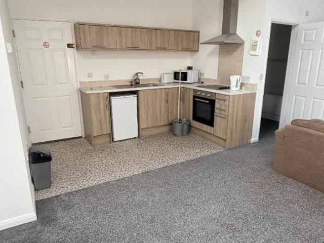 Flat for rent in Vinters Park, Midway