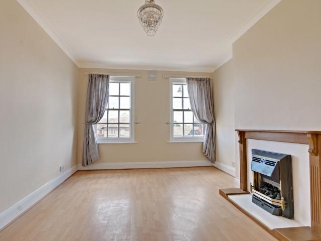 Flat for rent in Cockfosters, Greater London