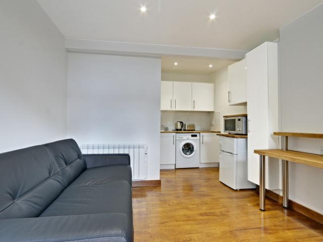 Flat for rent in East Barnet, Greater London