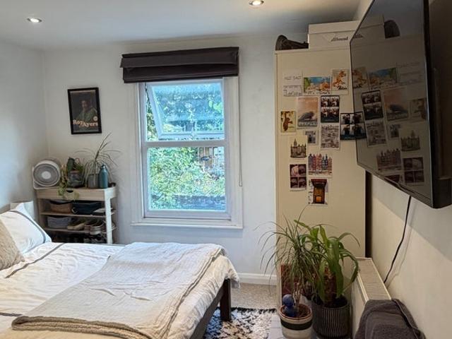 Flat for rent in Stockwell Park, Greater London
