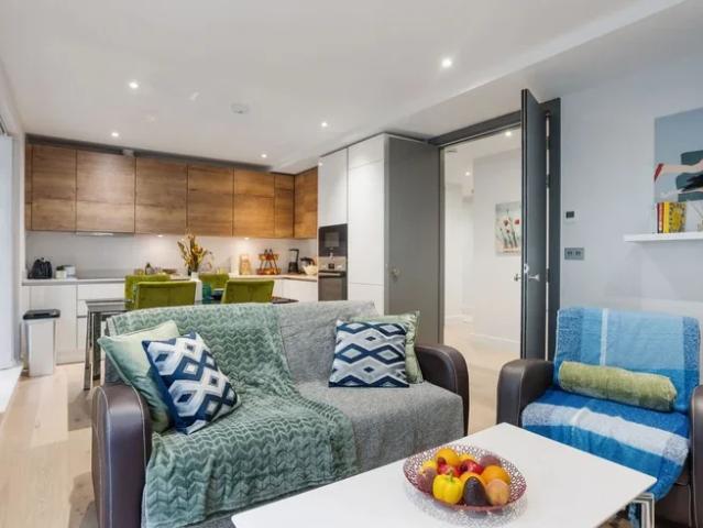 Flat for rent in Hendon Central, Greater London
