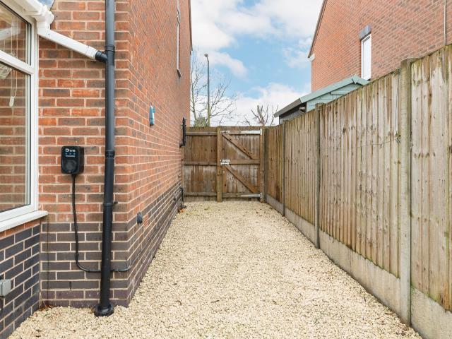 Flat for rent in Beamhurst, Staffordshire