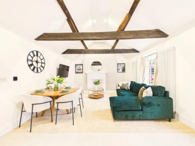 Flat for rent in Golden Valley, Gloucestershire