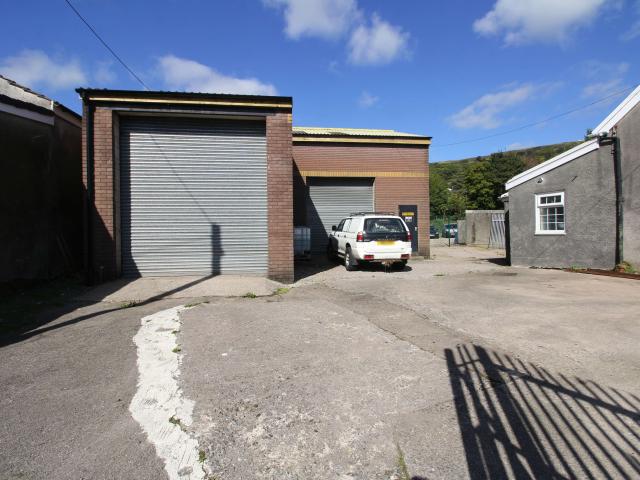 Flat for rent in Upper Boat, Pontypridd