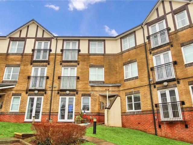 Flat for rent in Falcon Lodge, Wales