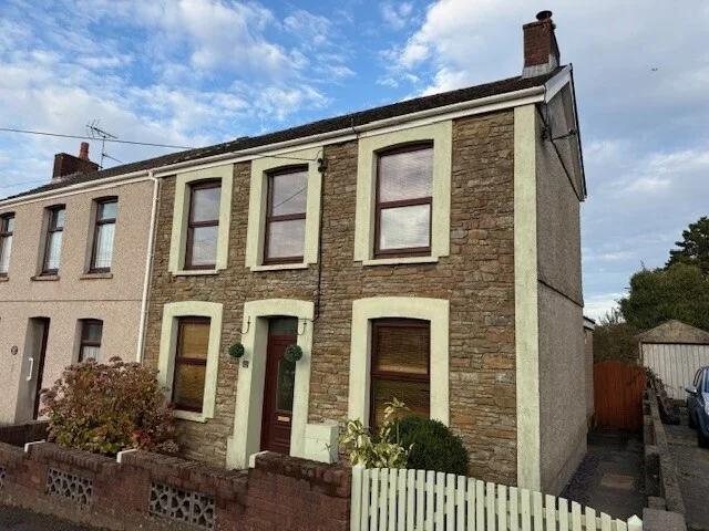 Flat for rent in Trimsaran