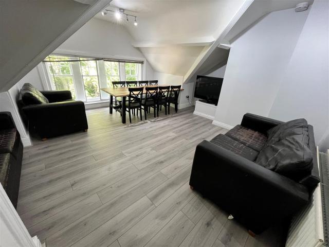 Flat for rent in Wales