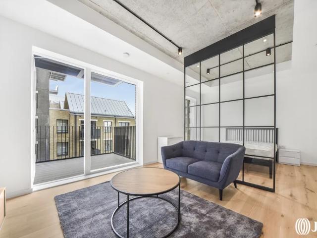 Flat for rent in Goodluck Hope, Greater London