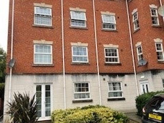 Flat for rent in Hamilton, Old Wharf
