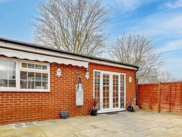 Flat for rent in Turnford, Broxbourne