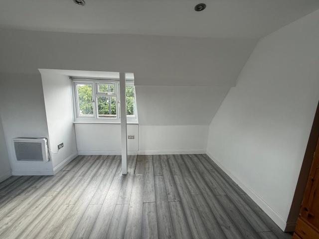 Flat for rent in Enfield Wash, Greater London