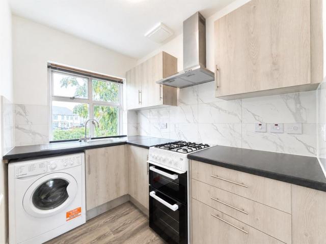 Flat for rent in London Borough of Hounslow, Greater London