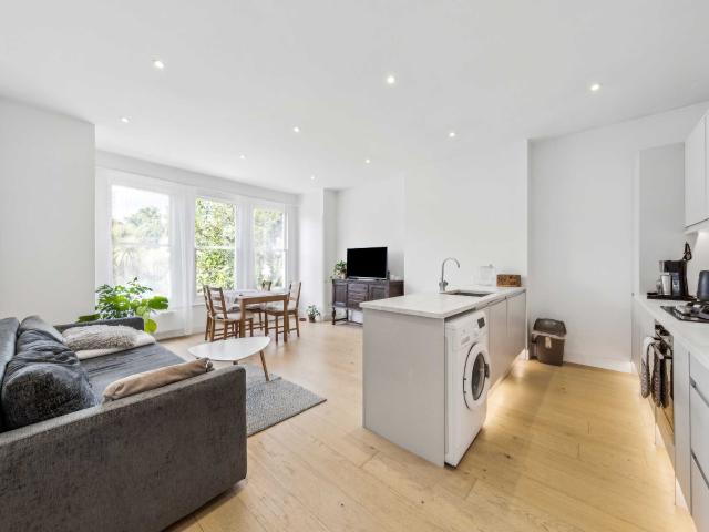 Flat for rent in Streatham, Greater London