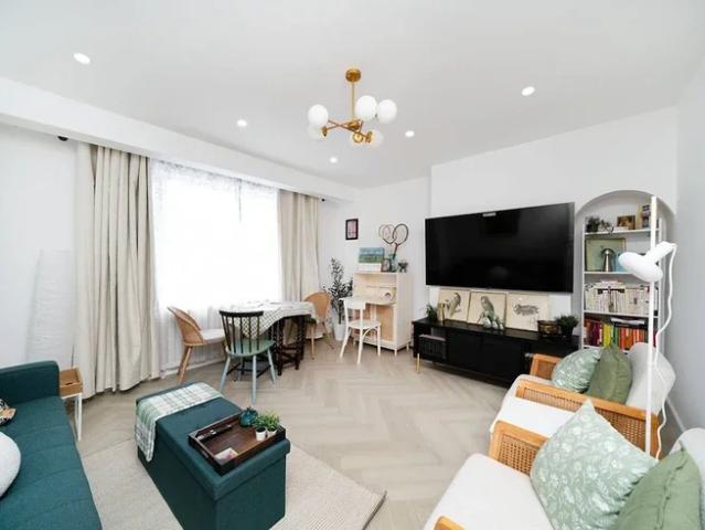 Flat for rent in London Borough of Merton, Greater London