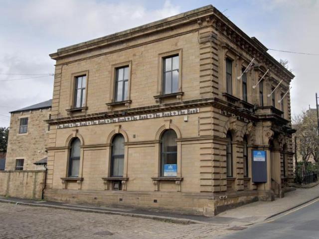 Flat for rent in Batley, West Yorkshire