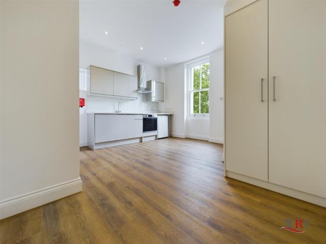 Flat for rent in Dudden Hill, Greater London