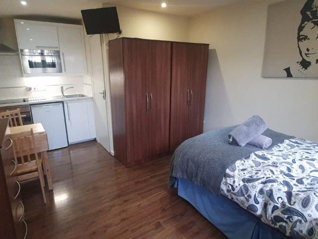 Flat for rent in Willesden Green, Greater London