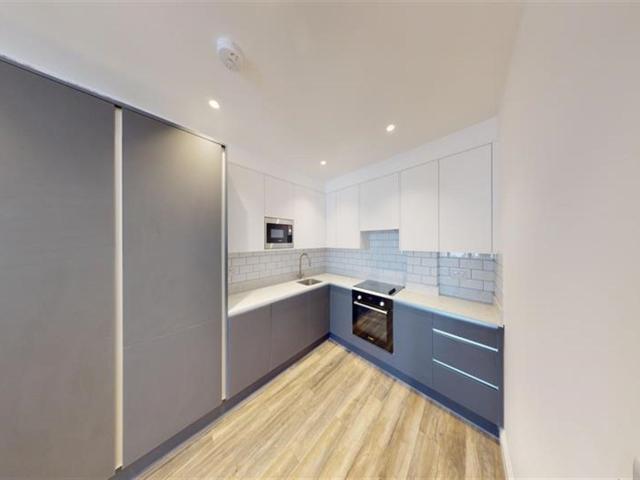 Flat for rent in London Borough of Redbridge, Greater London