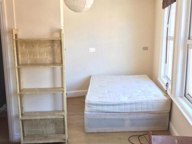 Flat for rent in Dollis Hill, Greater London