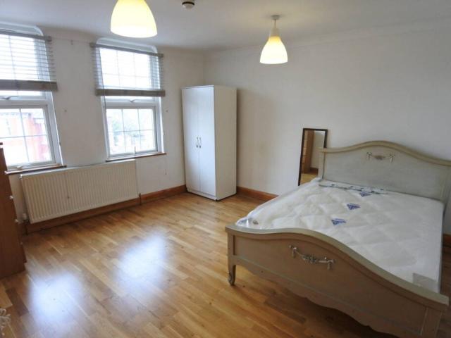 Flat for rent in Dollis Hill, Greater London