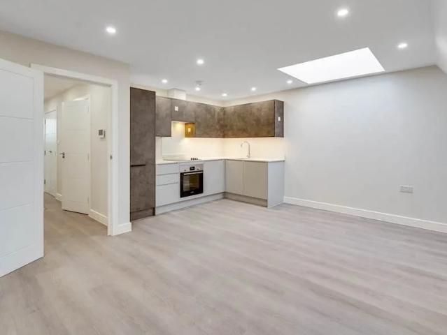 Flat for rent in North Finchley, Greater London