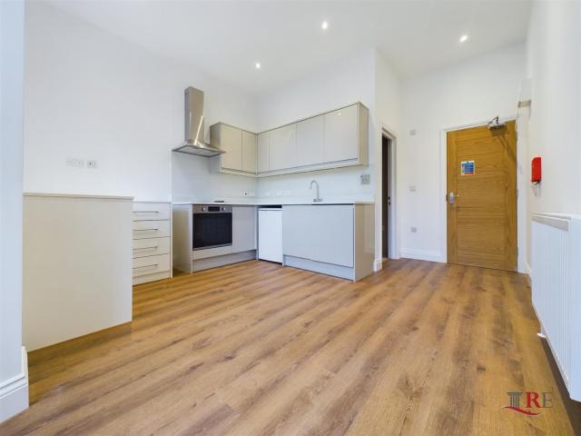Flat for rent in Dudden Hill, Greater London